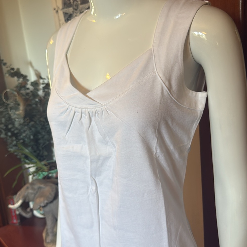 NWT northern reflections size small White Sleeveless Women's Top